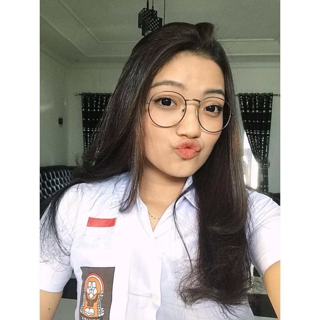 Trending 5 Viral Indonesia SMA 2025 Anjay Top 1 Indonesia Video Wiwik Sepasang Baju Dinas Merah Bikin Rekaman Paha Tompelen JATAH Uang Jajan One For All Indonesia New Global Official